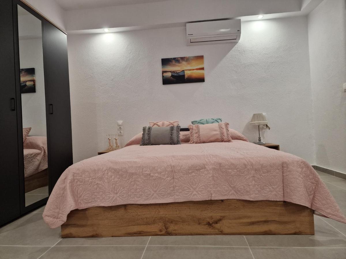 Το Στενάκι Leilighet Skiáthos Eksteriør bilde