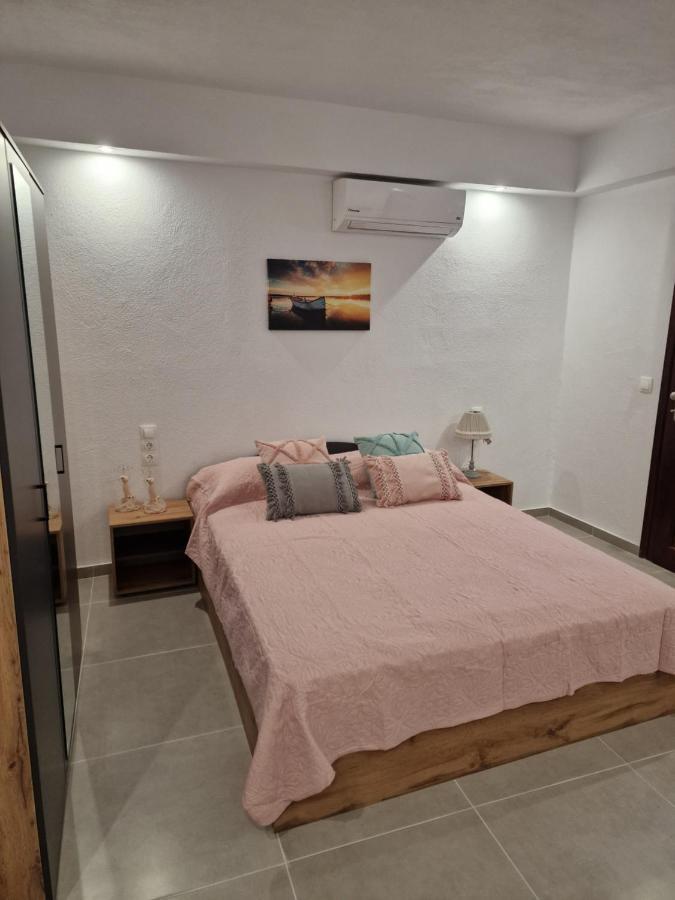 Το Στενάκι Leilighet Skiáthos Eksteriør bilde